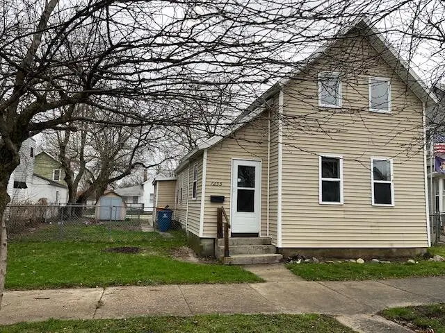 1235 Quarry Avenue Nw, Grand Rapids, MI 49504 - #2