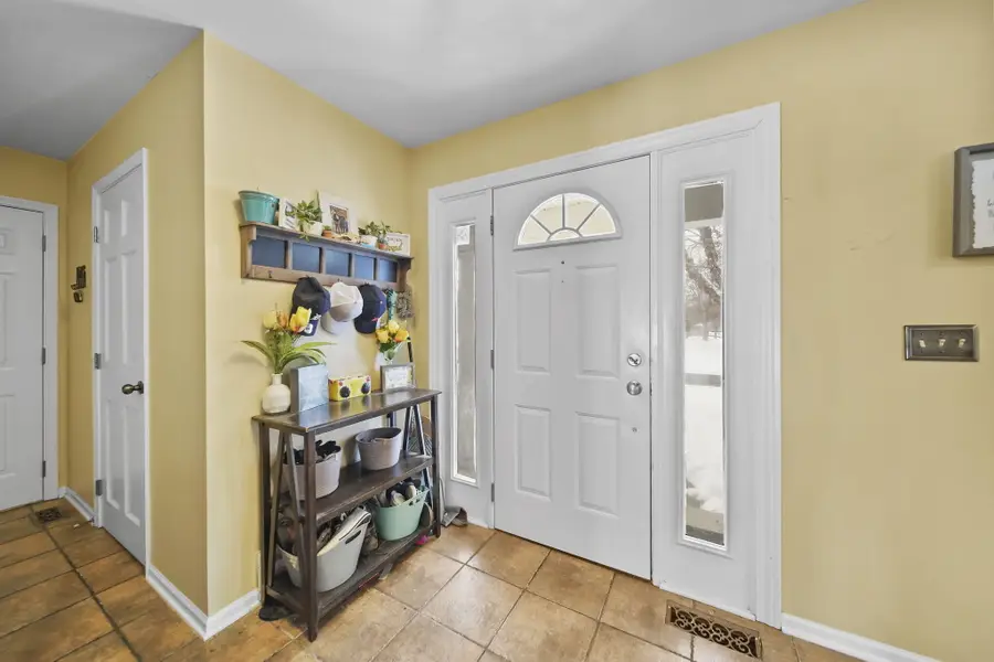 520 Meadowbrook Drive, Adrian, MI 49221 - #3