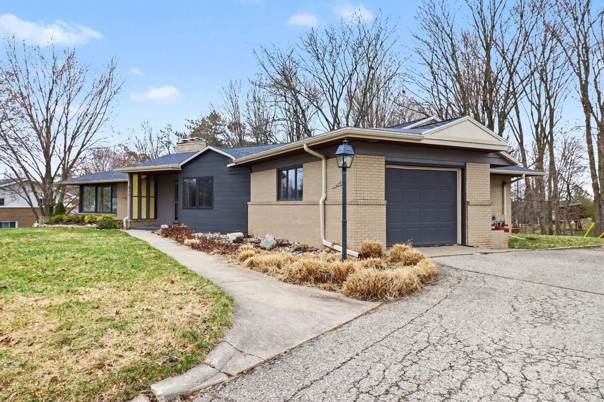 811 Winter Avenue, Big Rapids, MI 49307 - #1