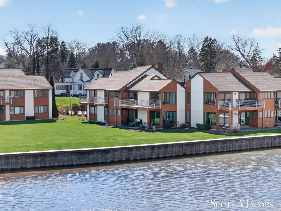 1131 S Shore Drive, Holland, MI 49423 - #3