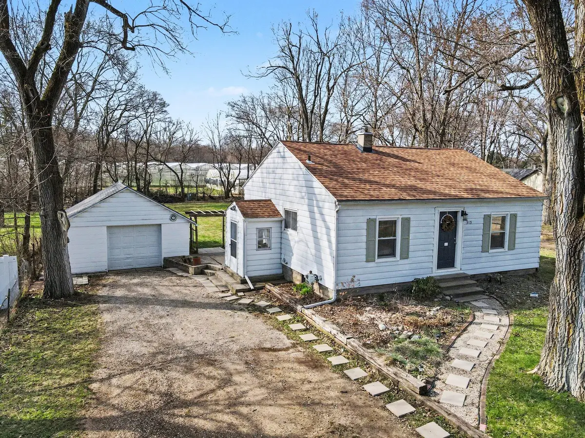 313 W G Avenue W, Kalamazoo, MI 49004 - #1