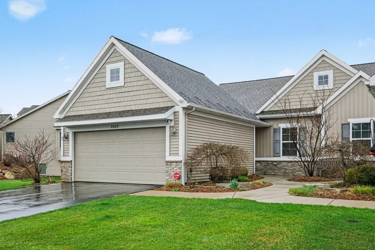2537 SE Highridge Hills Lane Se, Grand Rapids, MI 49546 - #1