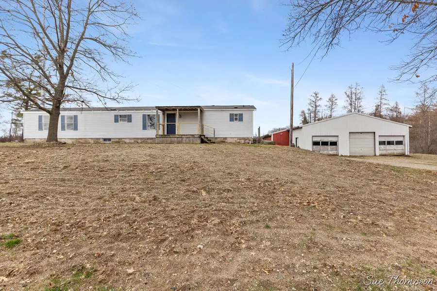 3216 W Lakeside Drive, Sidney, MI 48885 - #2