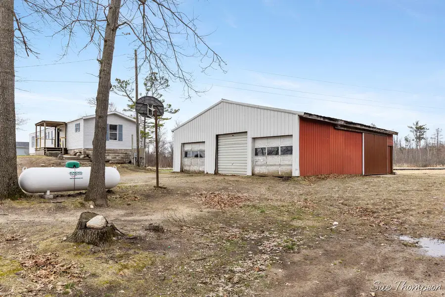 3216 W Lakeside Drive, Sidney, MI 48885 - #3