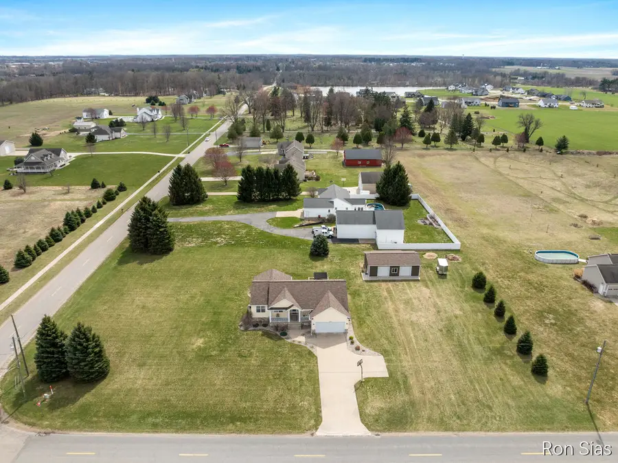 6028 Lincoln Street, Allendale, MI 49401 - #3