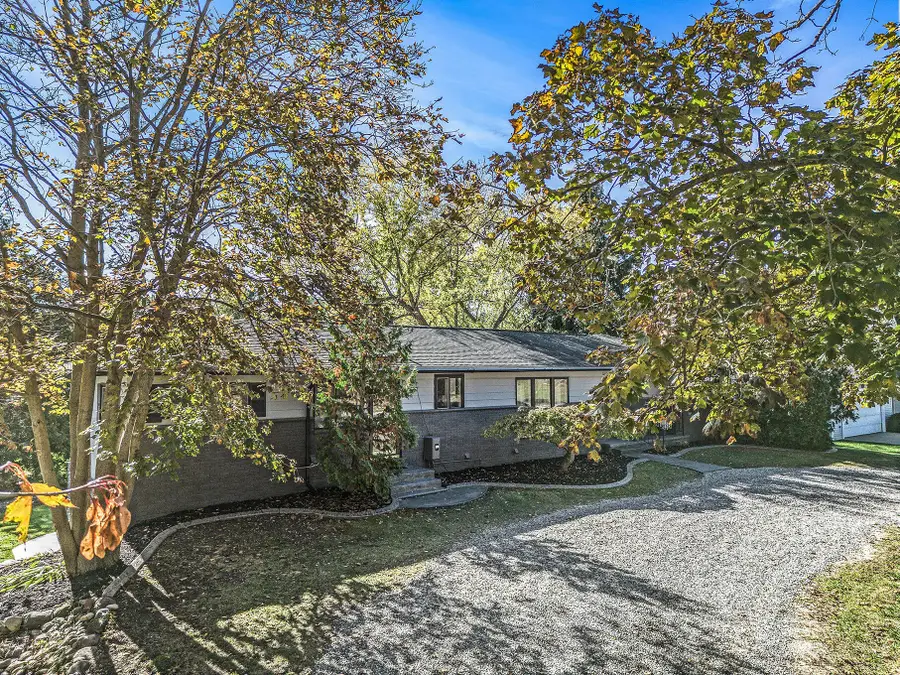 60 Waldon Road, Clarkston, MI 48346 - #3