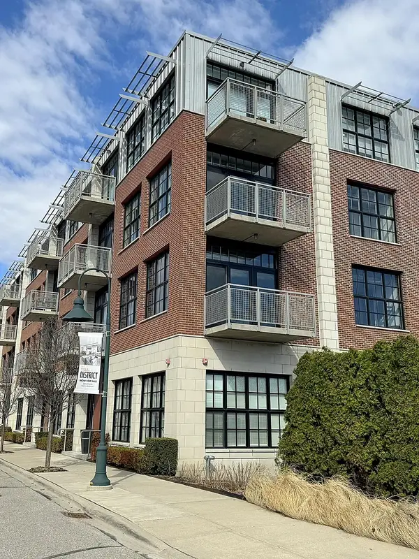 2051 Villa Road #302, Birmingham, MI 48009