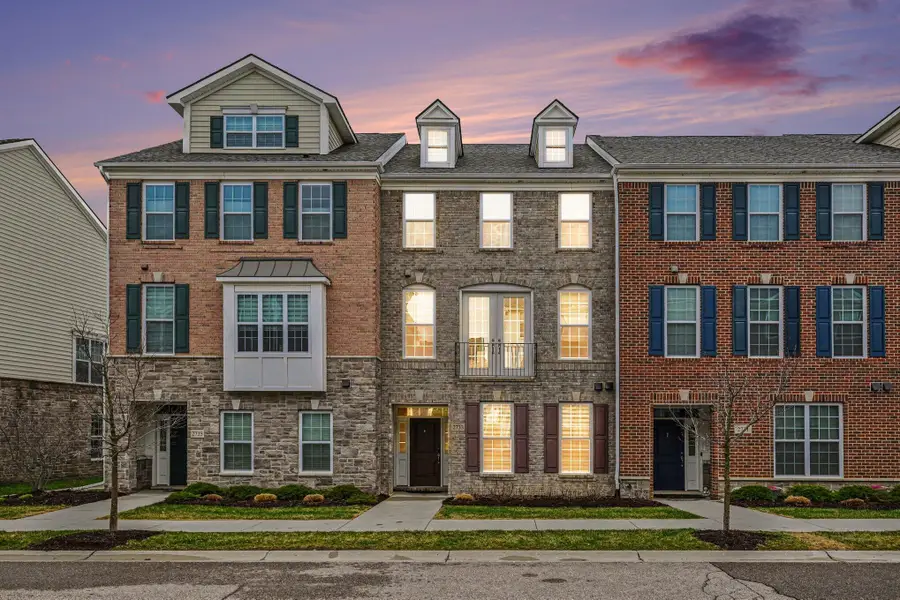 2733 S Spurway Drive, Ann Arbor, MI 48105 - #2