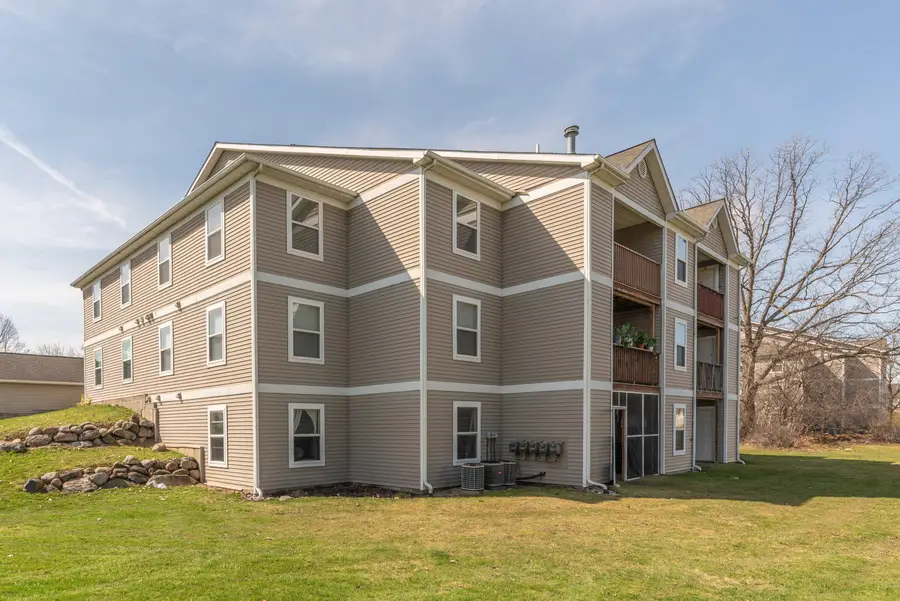 1322 Heatherwood Lane, Ann Arbor, MI 48108 - #2