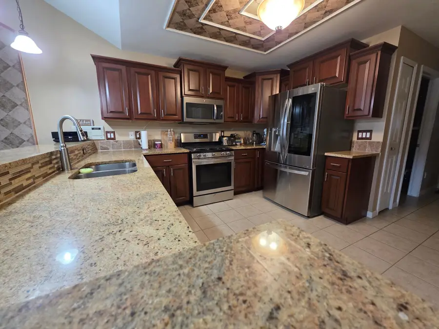 31637 Beaver Circle, New Boston, MI 48164 - #3