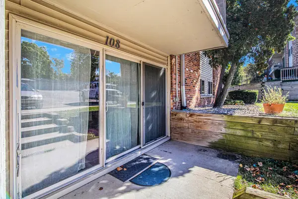 742 W Kilgore Road #108, Kalamazoo, MI 49008