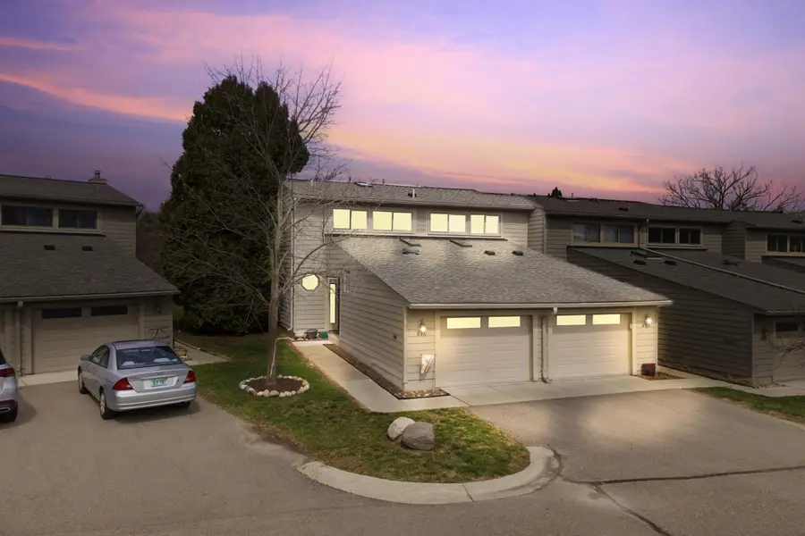 610 Peninsula Court, Ann Arbor, MI 48105 - #2