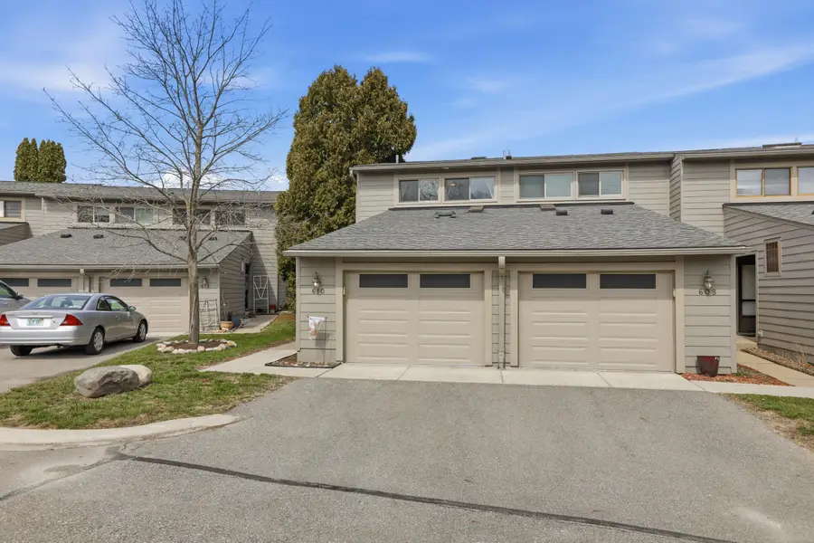 610 Peninsula Court, Ann Arbor, MI 48105 - #3