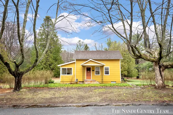 1111 2nd Street, Pentwater, MI 49449