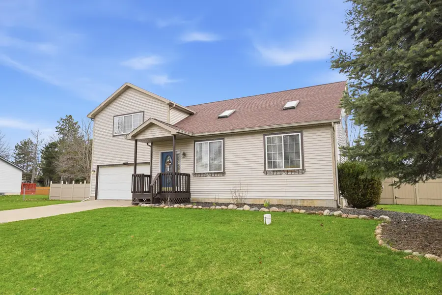 1223 Lori Lane, Fenton, MI 48430 - #2