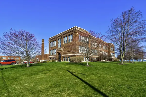 460 Broadway Street #204, South Haven, MI 49090