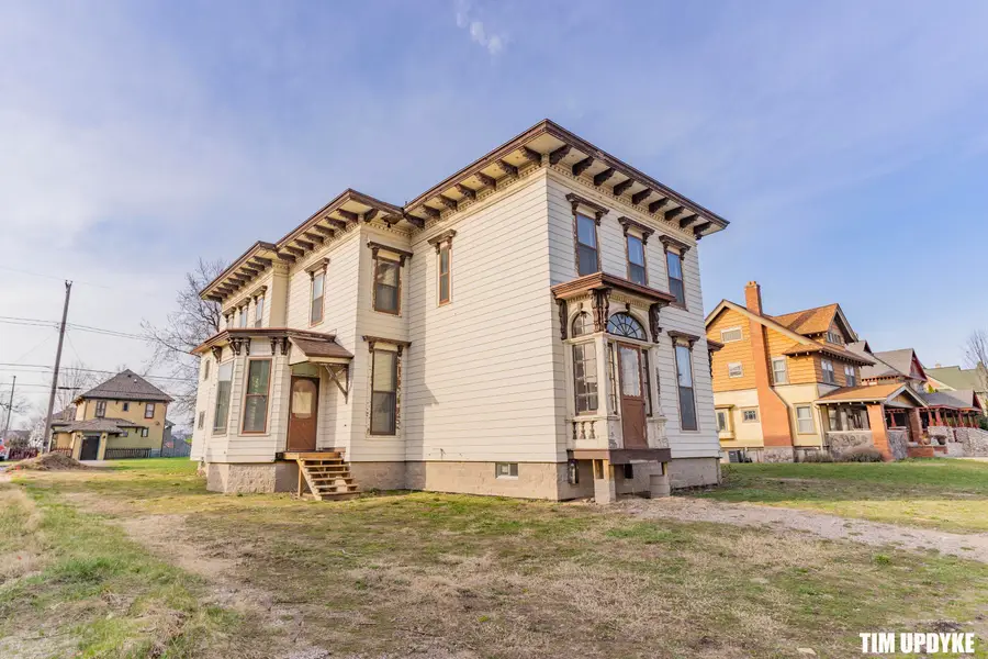 382 W Muskegon Avenue, Muskegon, MI 49440 - #3