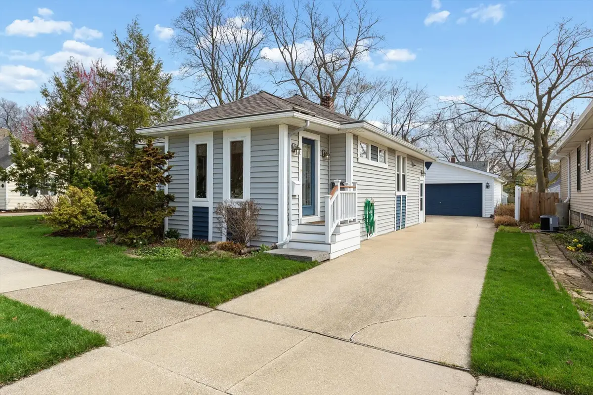 2521 Thayer Drive, Saint Joseph, MI 49085 - #1