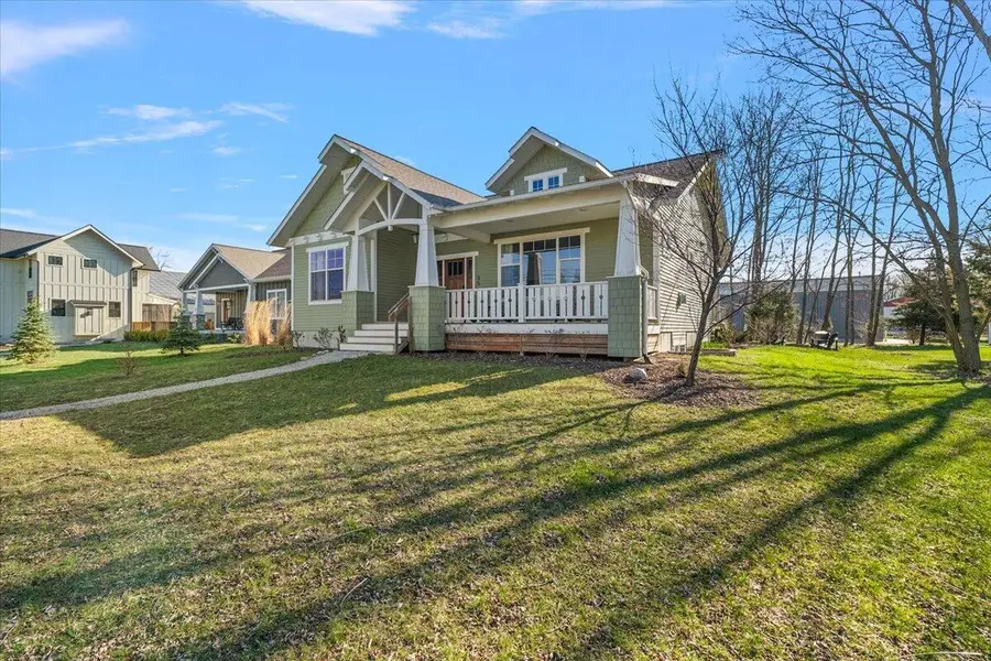 35 N Ferry Street, Douglas, MI 49406 - #3