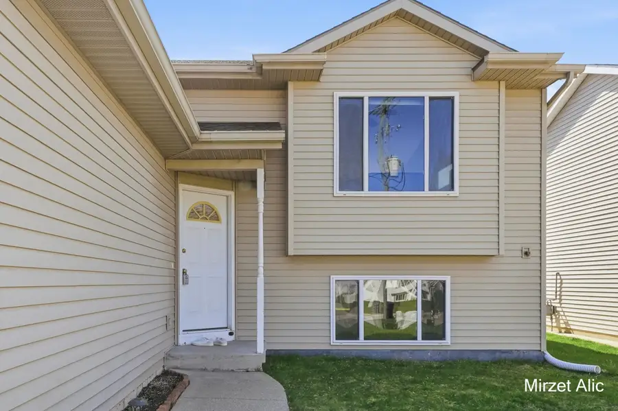 300 Regent Street Se, Grand Rapids, MI 49548 - #2