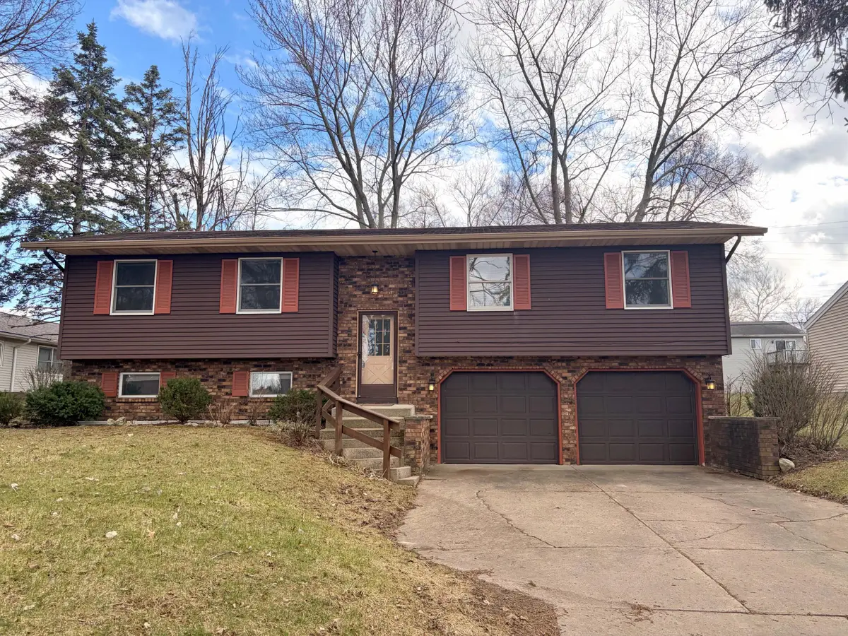 3382 Devon Drive Ne, Grand Rapids, MI 49546 - #1