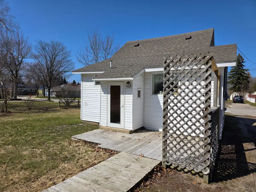 315 4th Avenue, Manistee, MI 49660 - #3