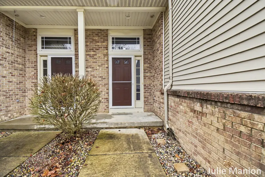 7499 Navajo Valley Drive Sw, Byron Center, MI 49315 - #3