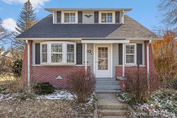 20 Dean Street Nw, Grand Rapids, MI 49505