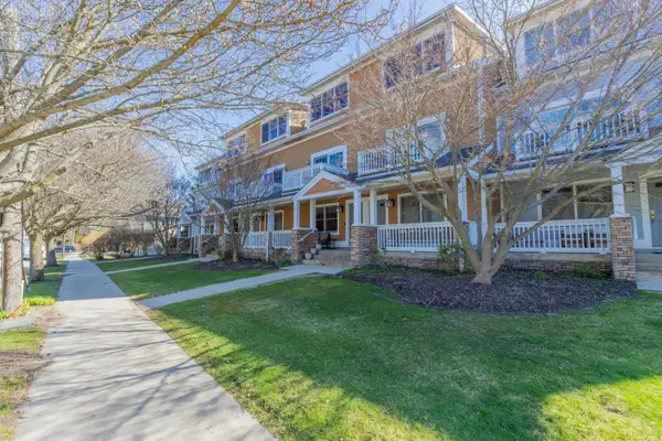717 Water Street #4, Saugatuck, MI 49453