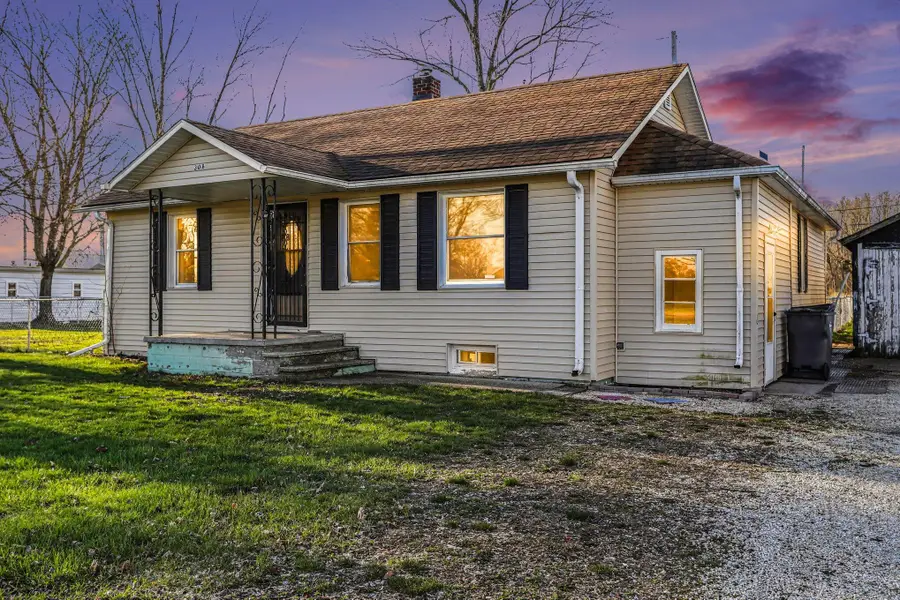 308 E Peck Avenue, White Pigeon, MI 49099 - #2