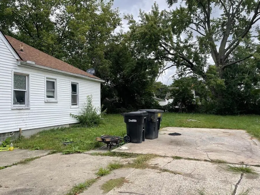 7826 Stahelin Avenue, Detroit, MI 48228 - #3