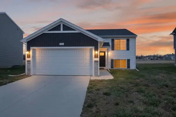 2106 Farm Valley Road, Adrian, MI 49221