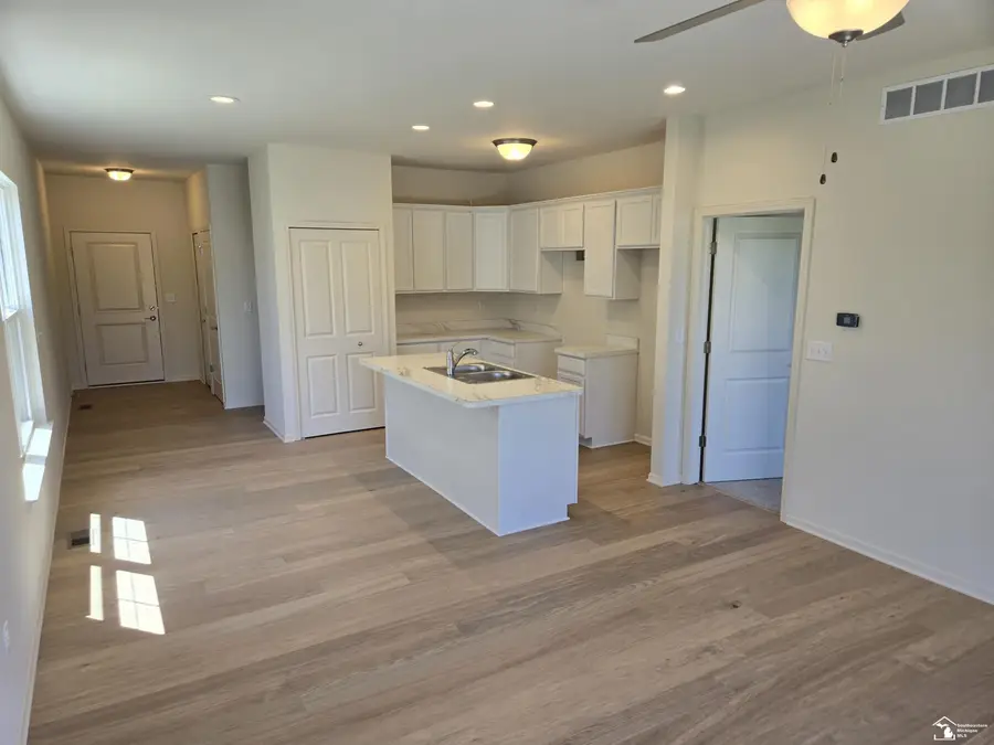 807 Plum Vlg Drive #57, Monroe, MI 48161 - #3