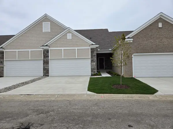4262 Plum Village Circle #41, Monroe, MI 48161