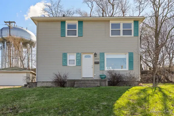 1080 Lockridge Drive Ne, Grand Rapids, MI 49505