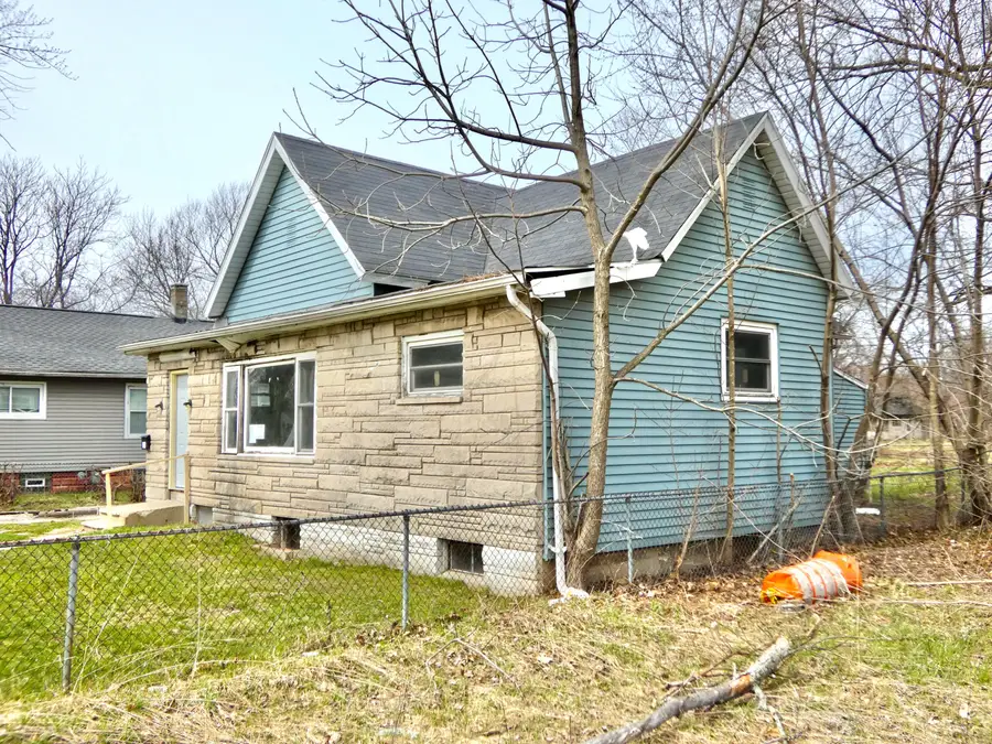 885 Mineral Avenue, Benton Harbor, MI 49022 - #3