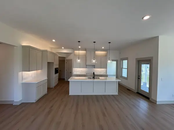 6748 Vriesland Crossing #20, Zeeland, MI 49464