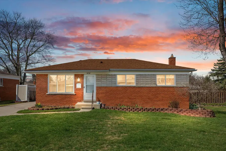 27317 Welsh Drive, Warren, MI 48092 - #2