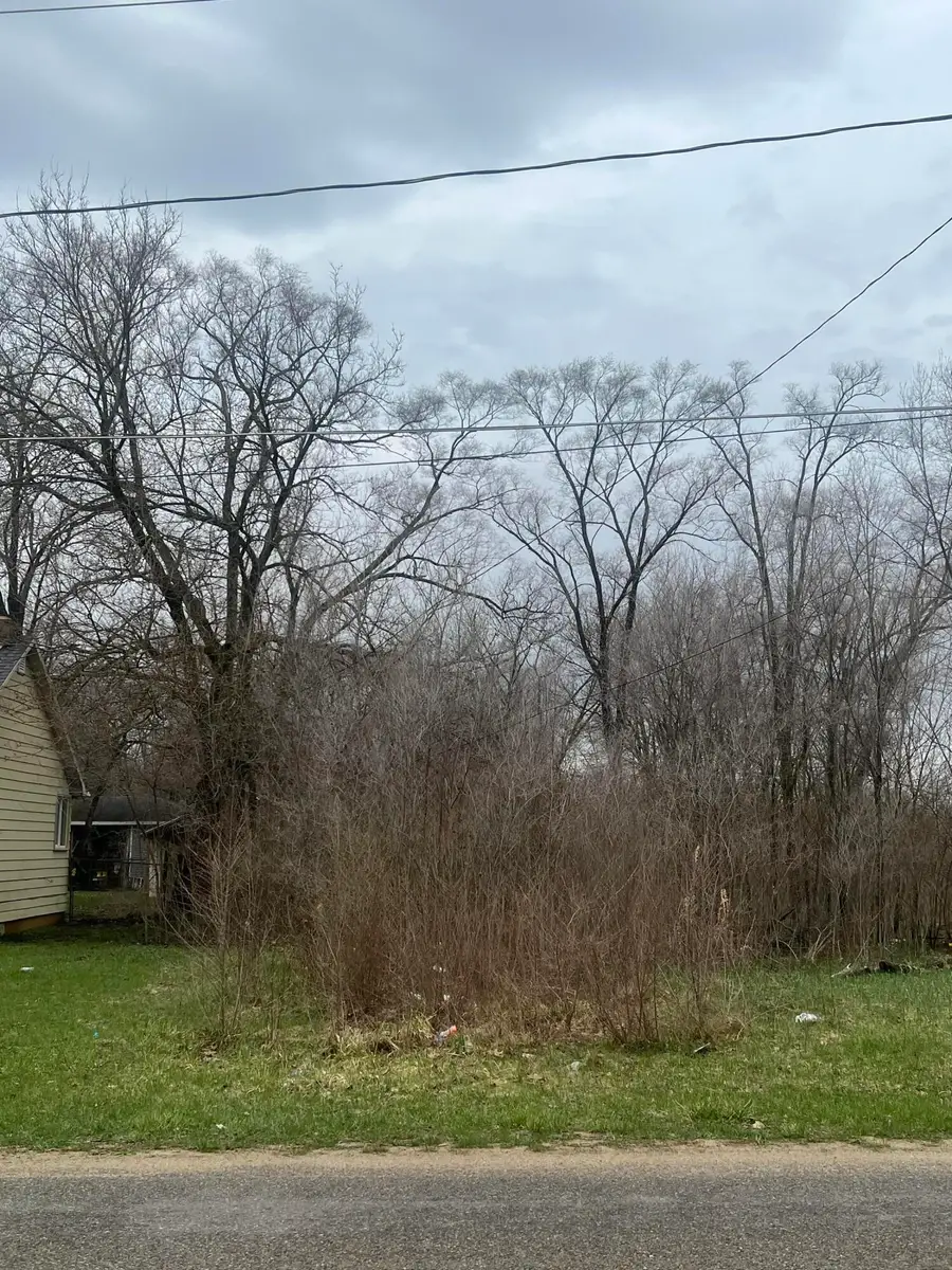 1096 N Euclid Avenue, Benton Harbor, MI 49022 - #2