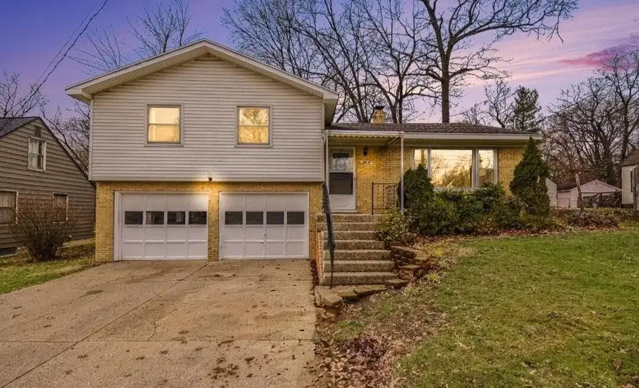 3835 Burlingame Avenue Sw, Wyoming, MI 49509 - #2