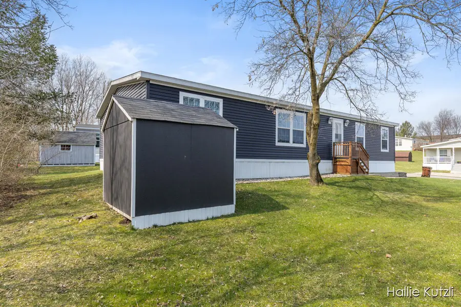 1418 Red Oak Lane Ne, Belmont, MI 49306 - #2