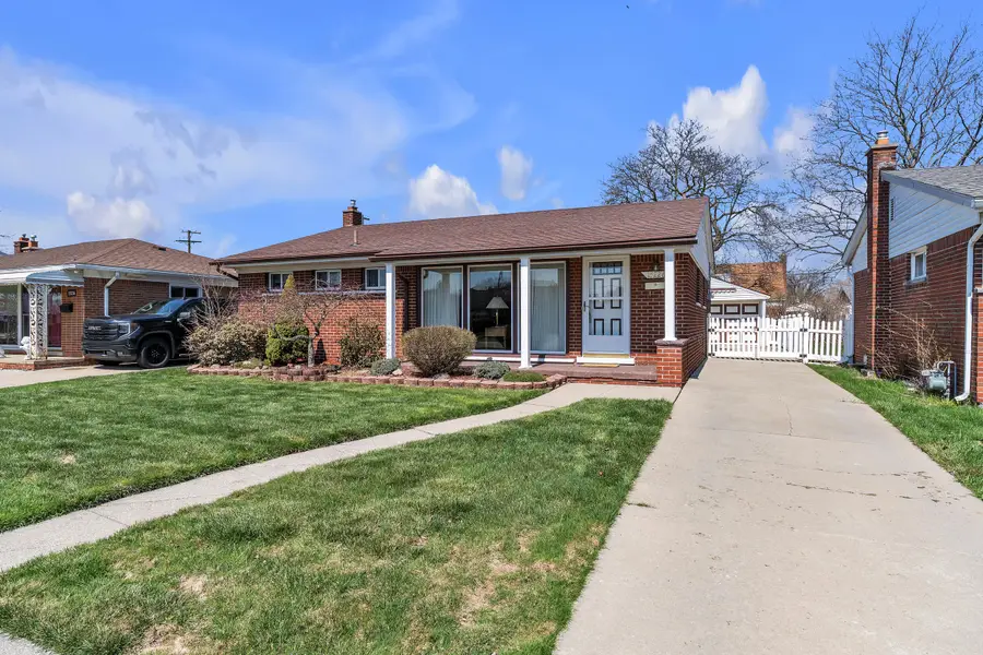 15226 Cook Street, Southgate, MI 48195 - #2