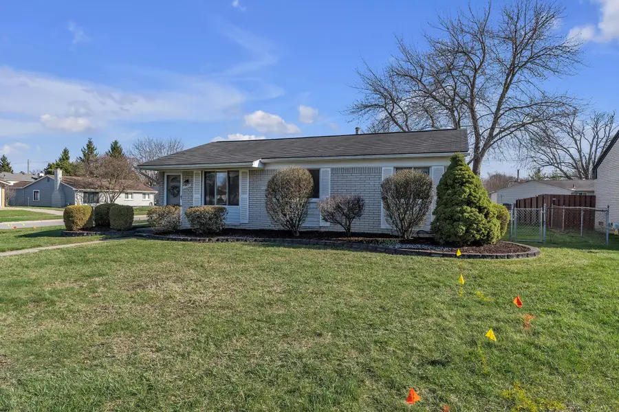 39345 Surrey Heights Court, Westland, MI 48186 - #2