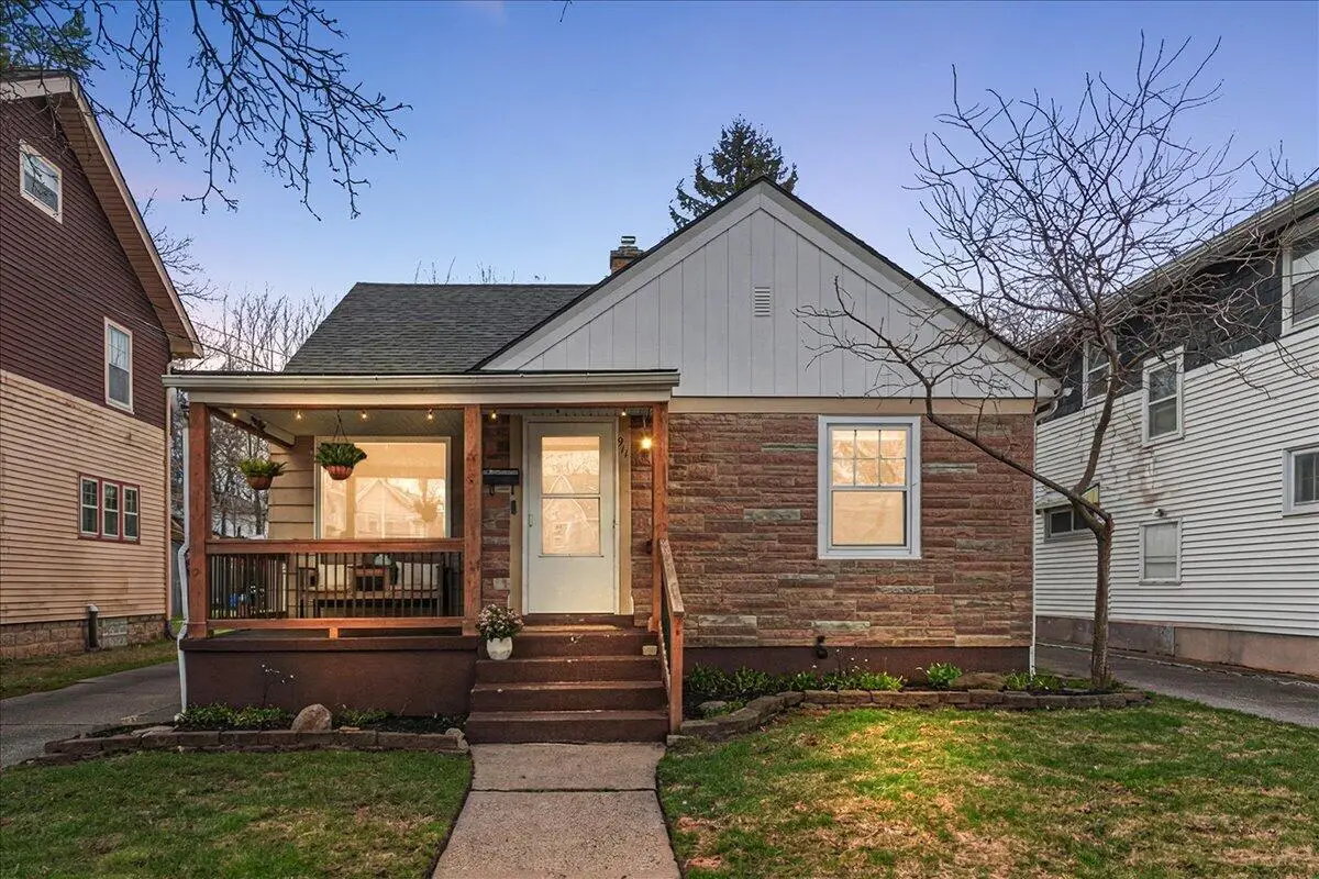 911 Van Buren Avenue Nw, Grand Rapids, MI 49504 - #1