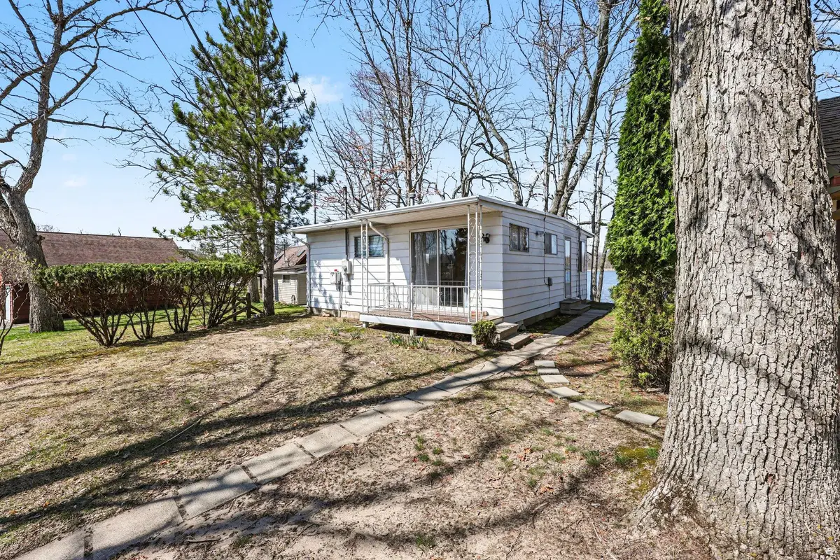 8941 Mott Drive, Jackson, MI 49201 - #1