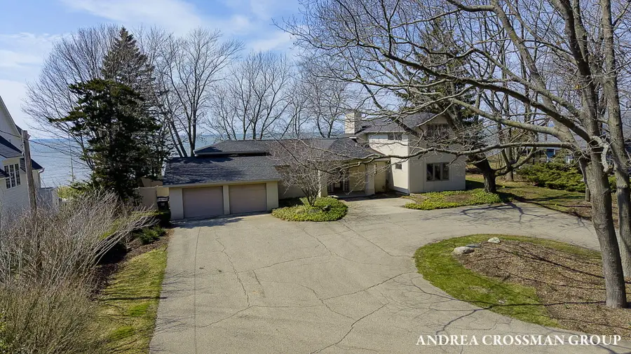 6129 Lakeshore Avenue, West Olive, MI 49460 - #2