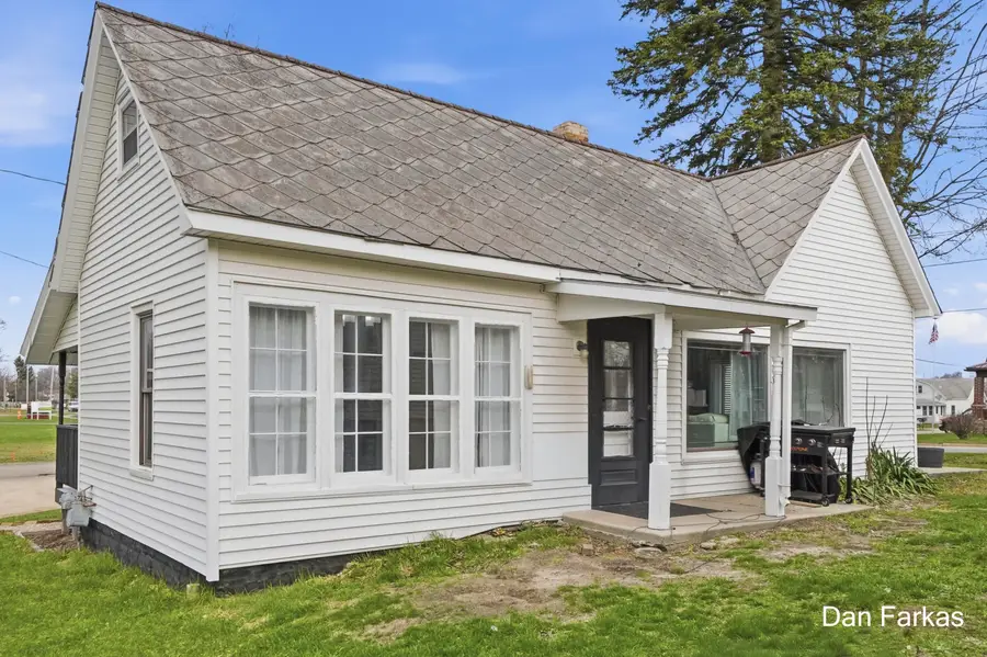 88 W Muskegon Street, Cedar Springs, MI 49319 - #3