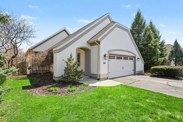 448 Enclave Court Se, Grand Rapids, MI 49546