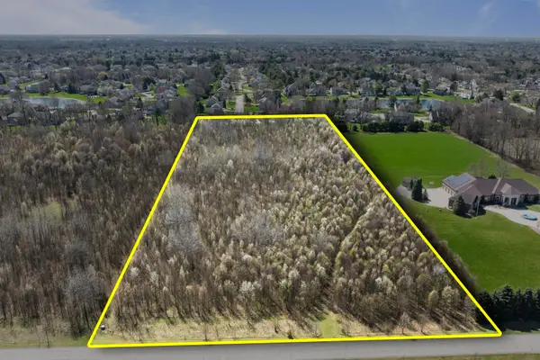 Stratford Court, Niles, MI 49120