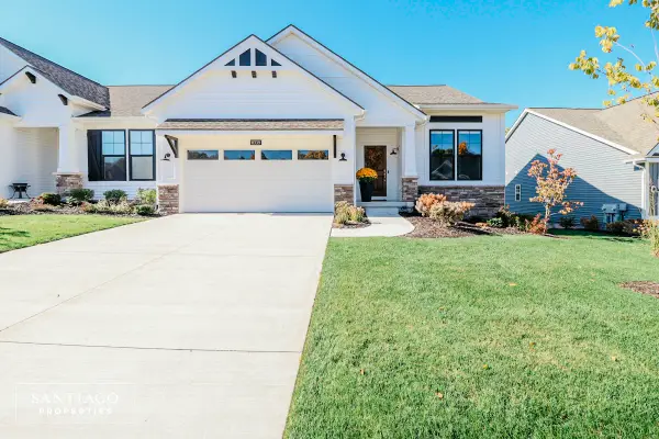 8339 Autumn Acres Drive Ne, Rockford, MI 49341